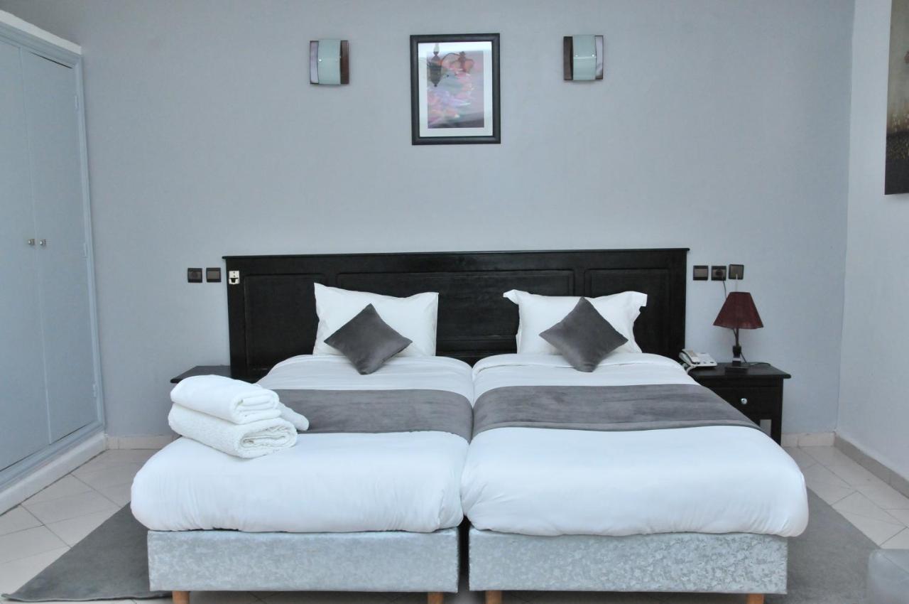 East West Hotel 3*