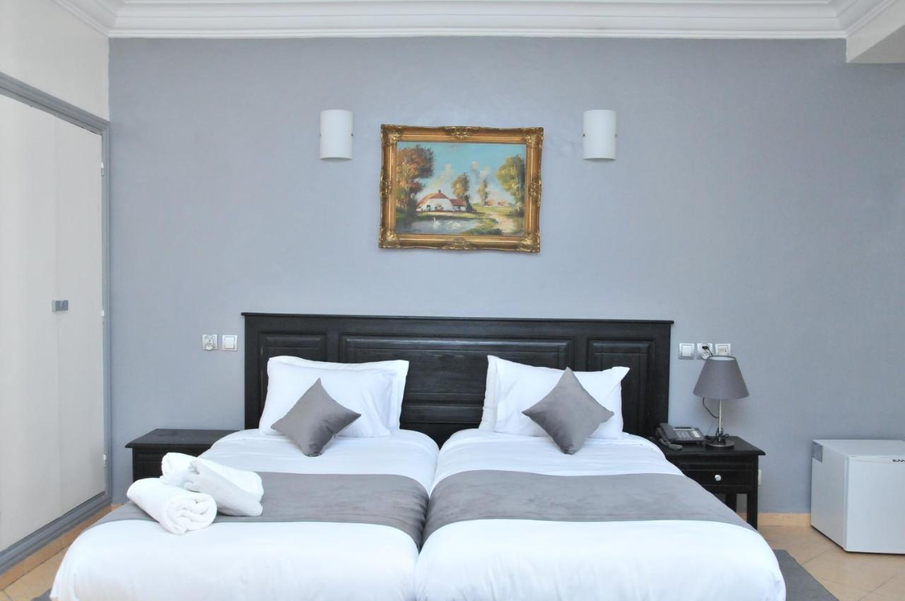 East West Hotel 3*
